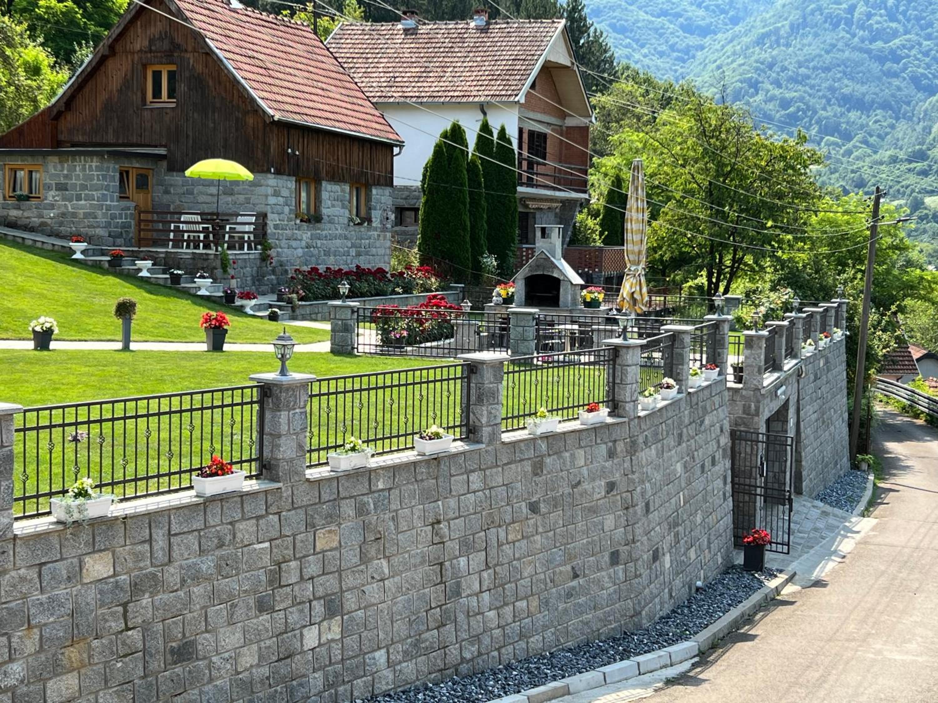 Apartman Djekovic view 2