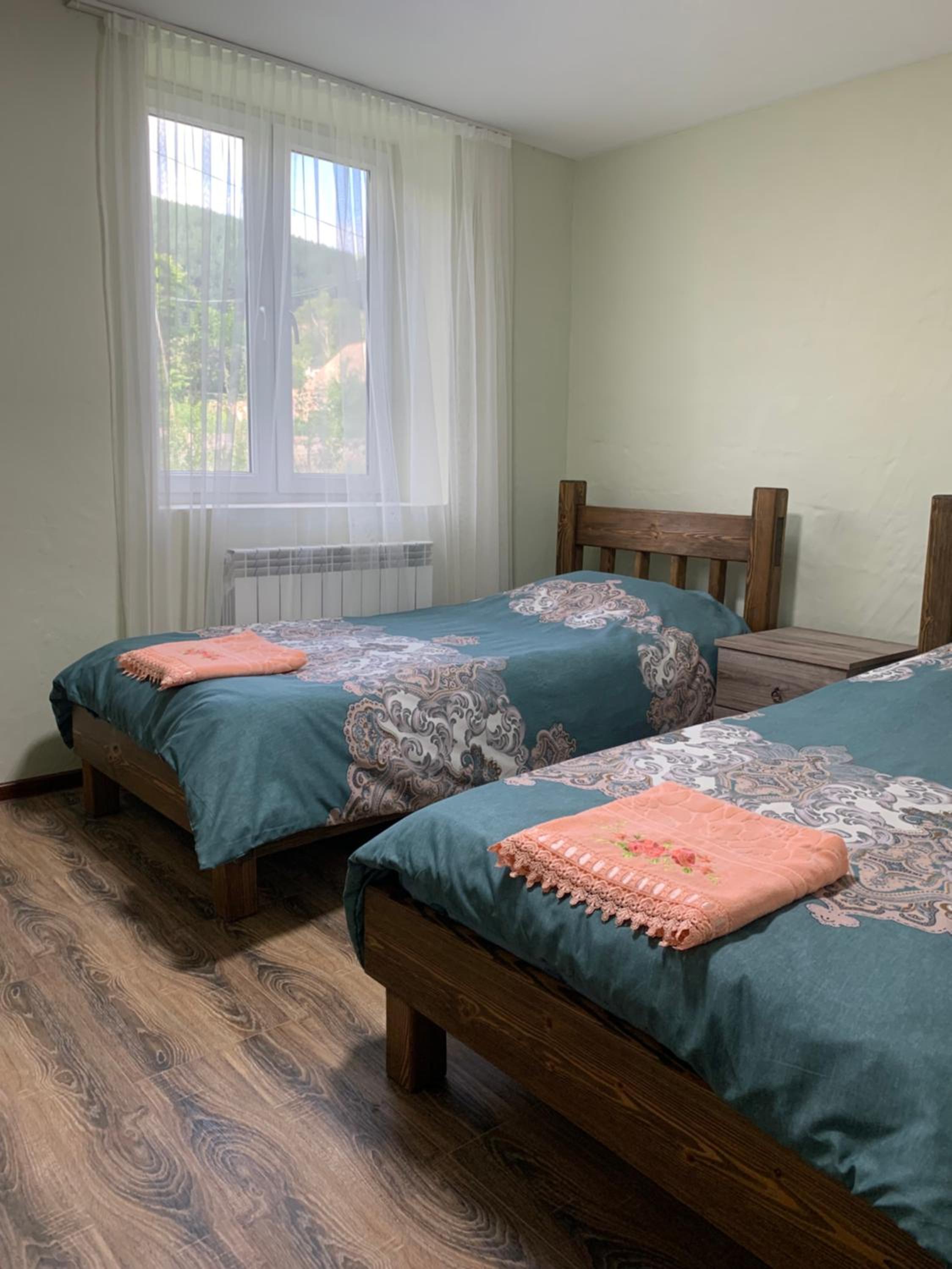 Riverside Rancho guest house
