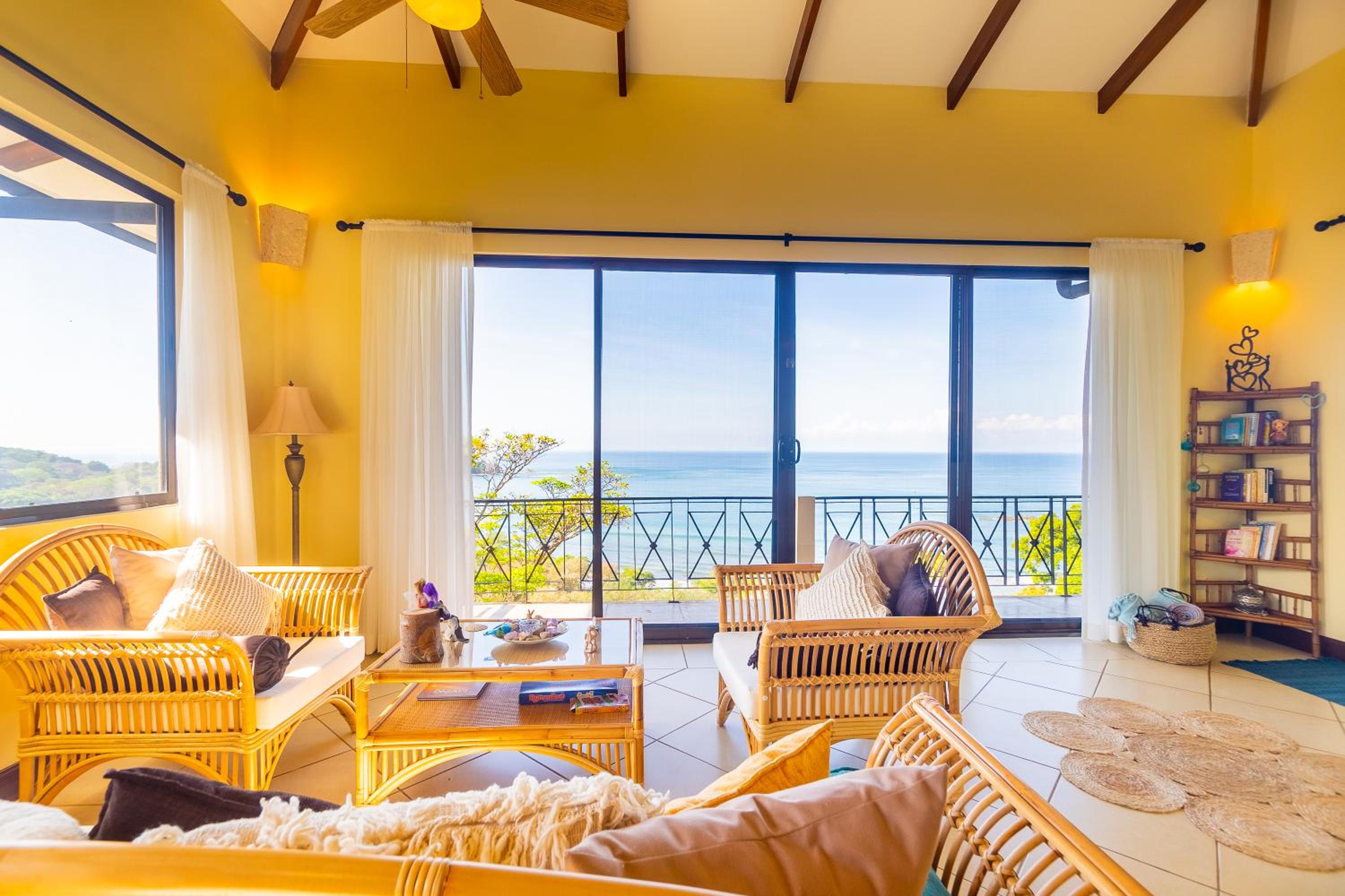 Villa Amor del Mar with Breathtaking View of Ocean & Jungle