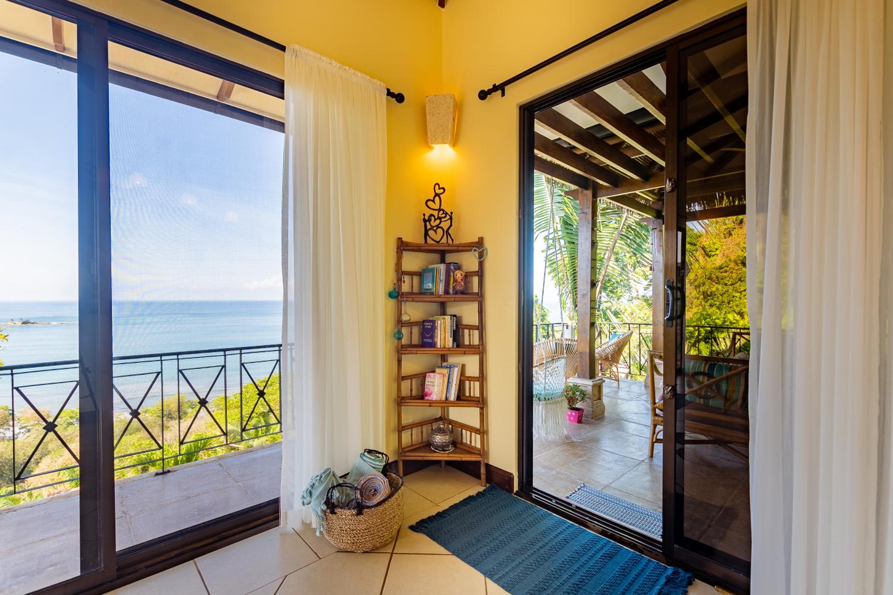Villa Amor del Mar with Breathtaking View of Ocean & Jungle