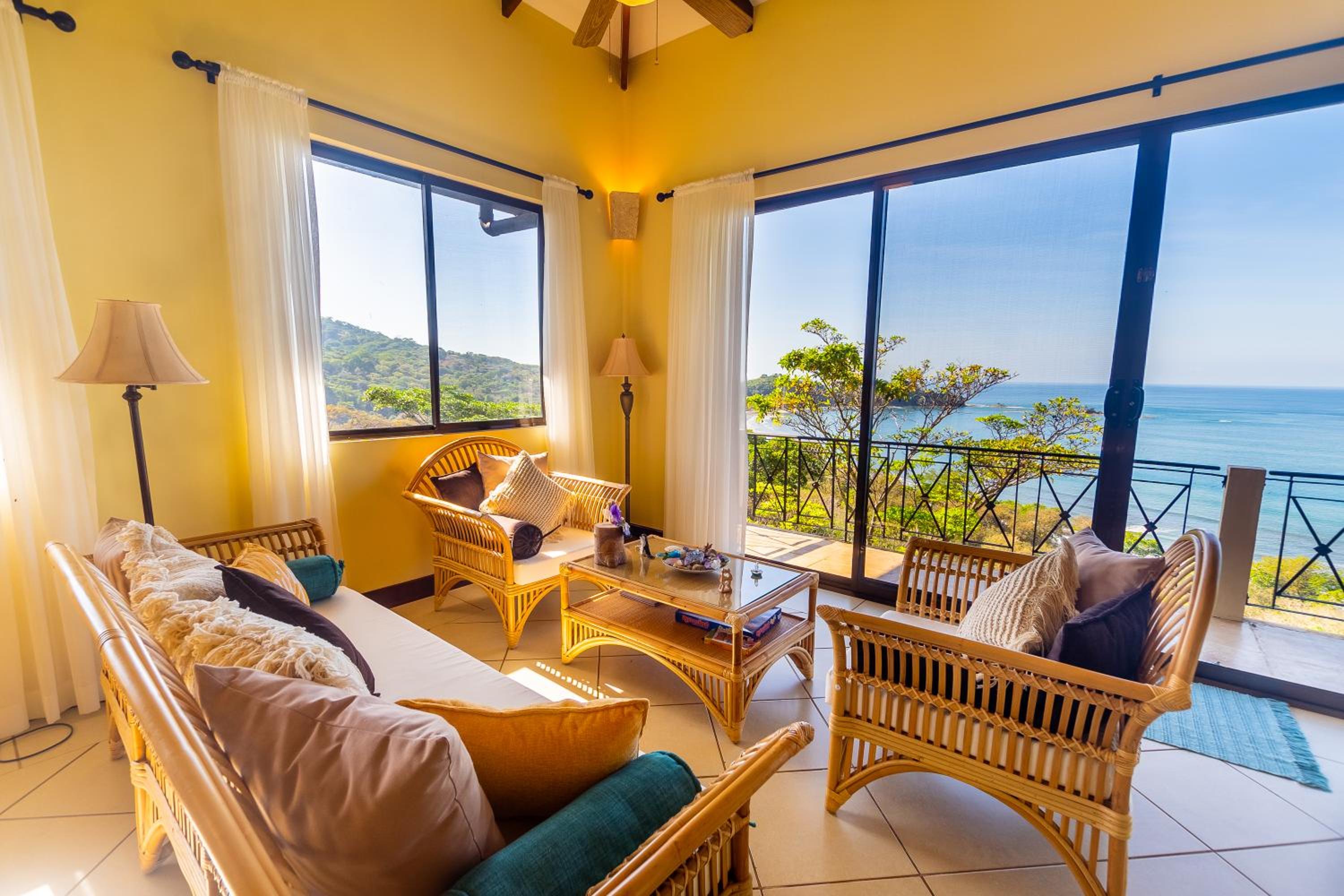 Villa Amor del Mar with Breathtaking View of Ocean & Jungle