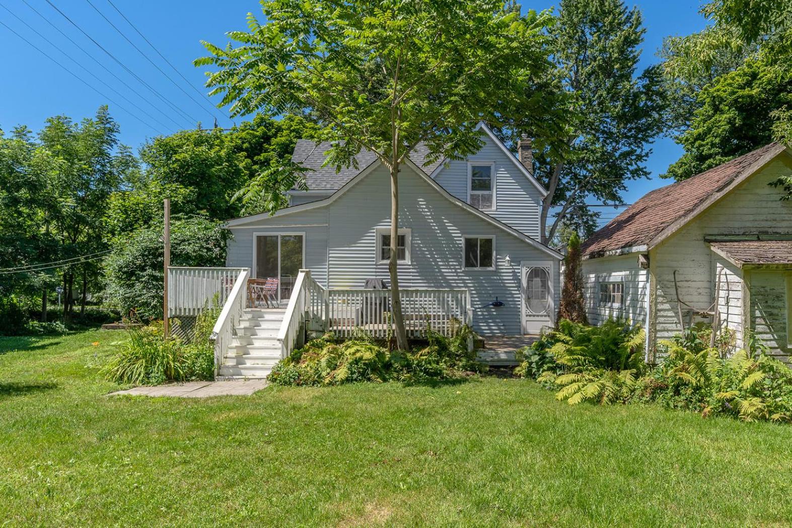 Town & Trail - Walkable Wellington Charmer ST-2021-0288