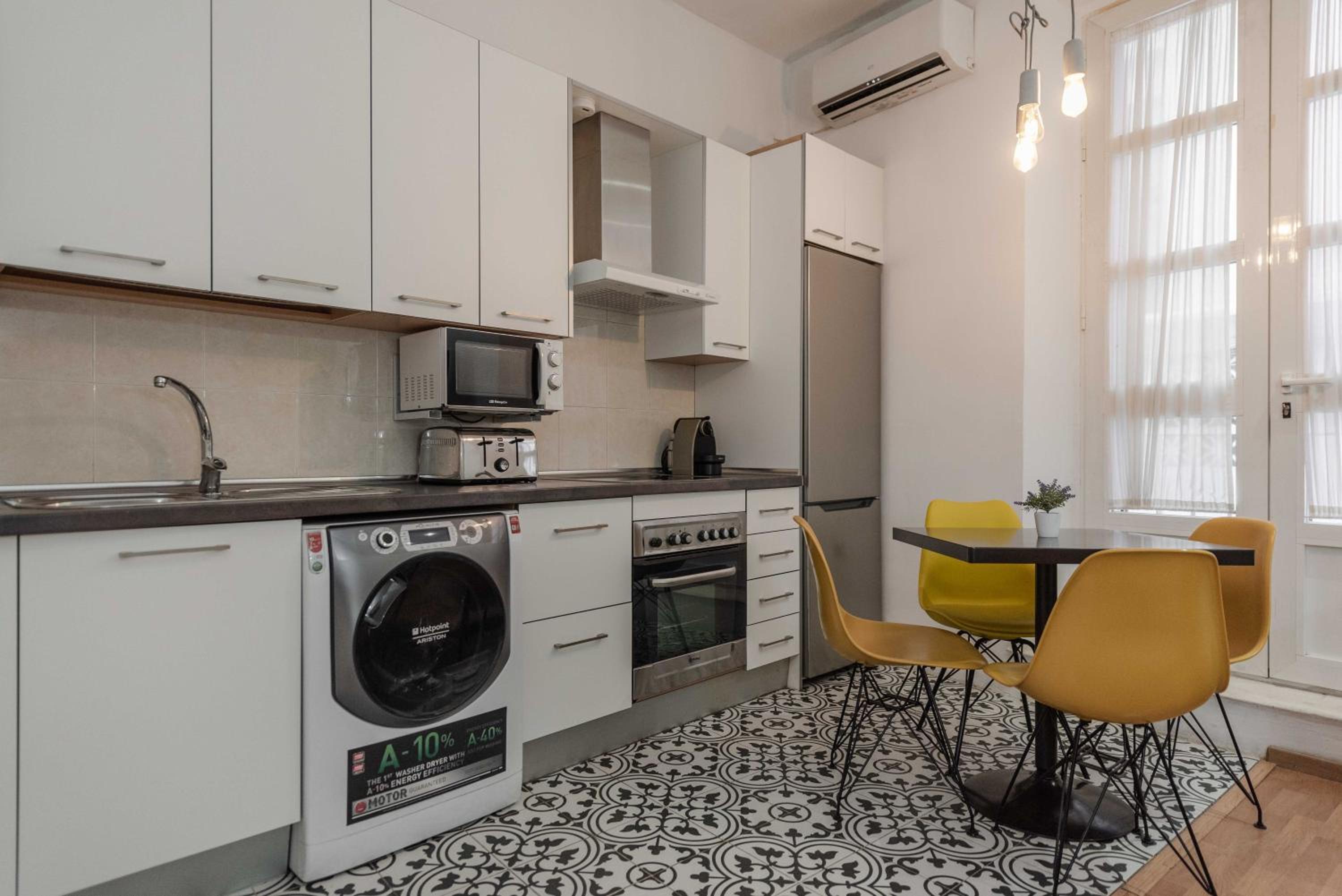 UrbanChicMalaga 2Bedroom Oasis In Historic Malaga Centre