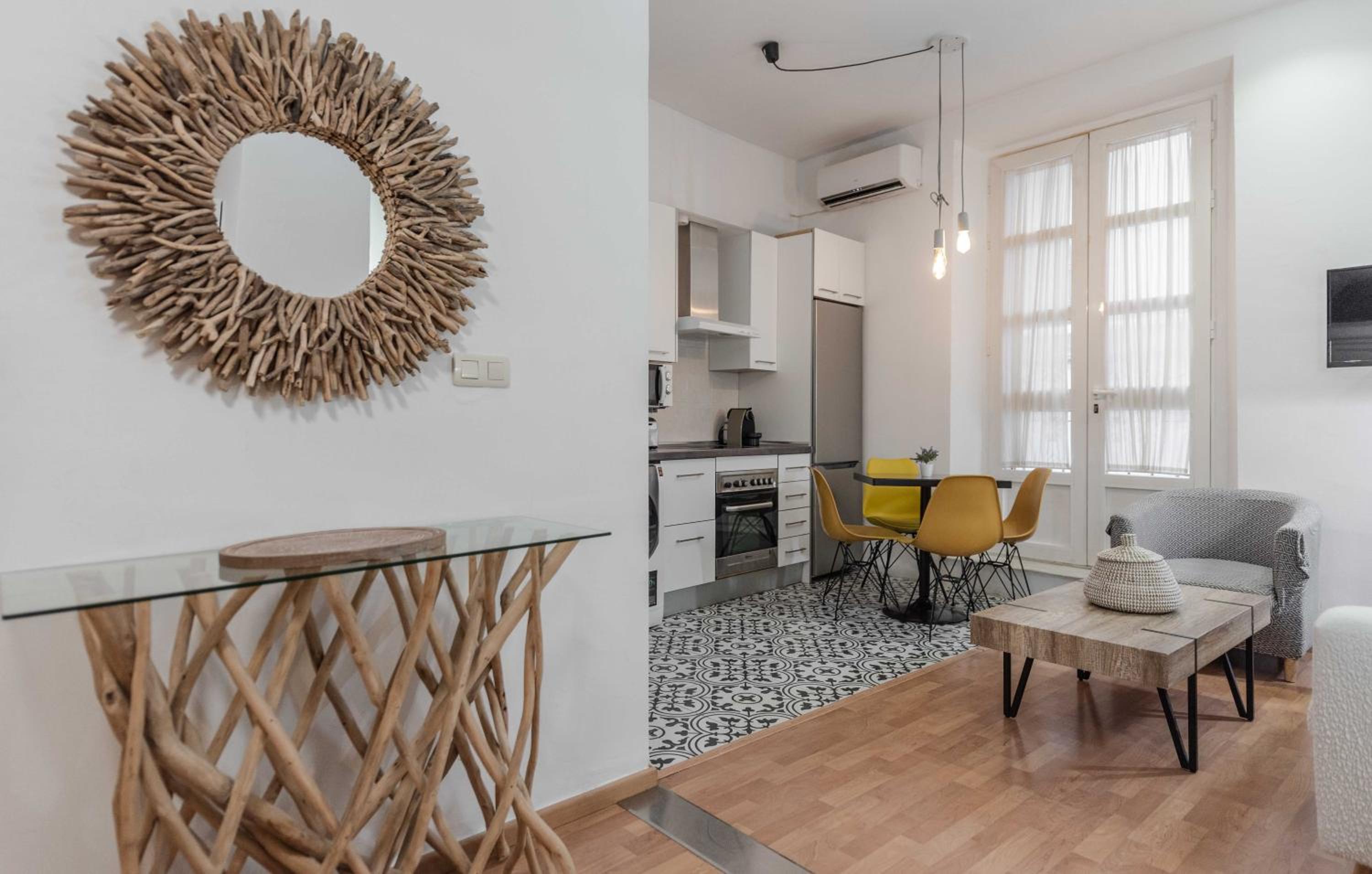 UrbanChicMalaga 2Bedroom Oasis In Historic Malaga Centre