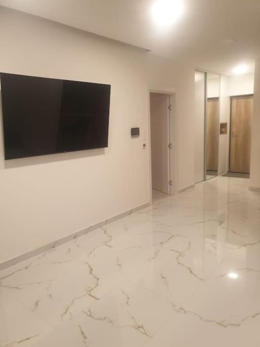 Mia Gi Luxury + Garage