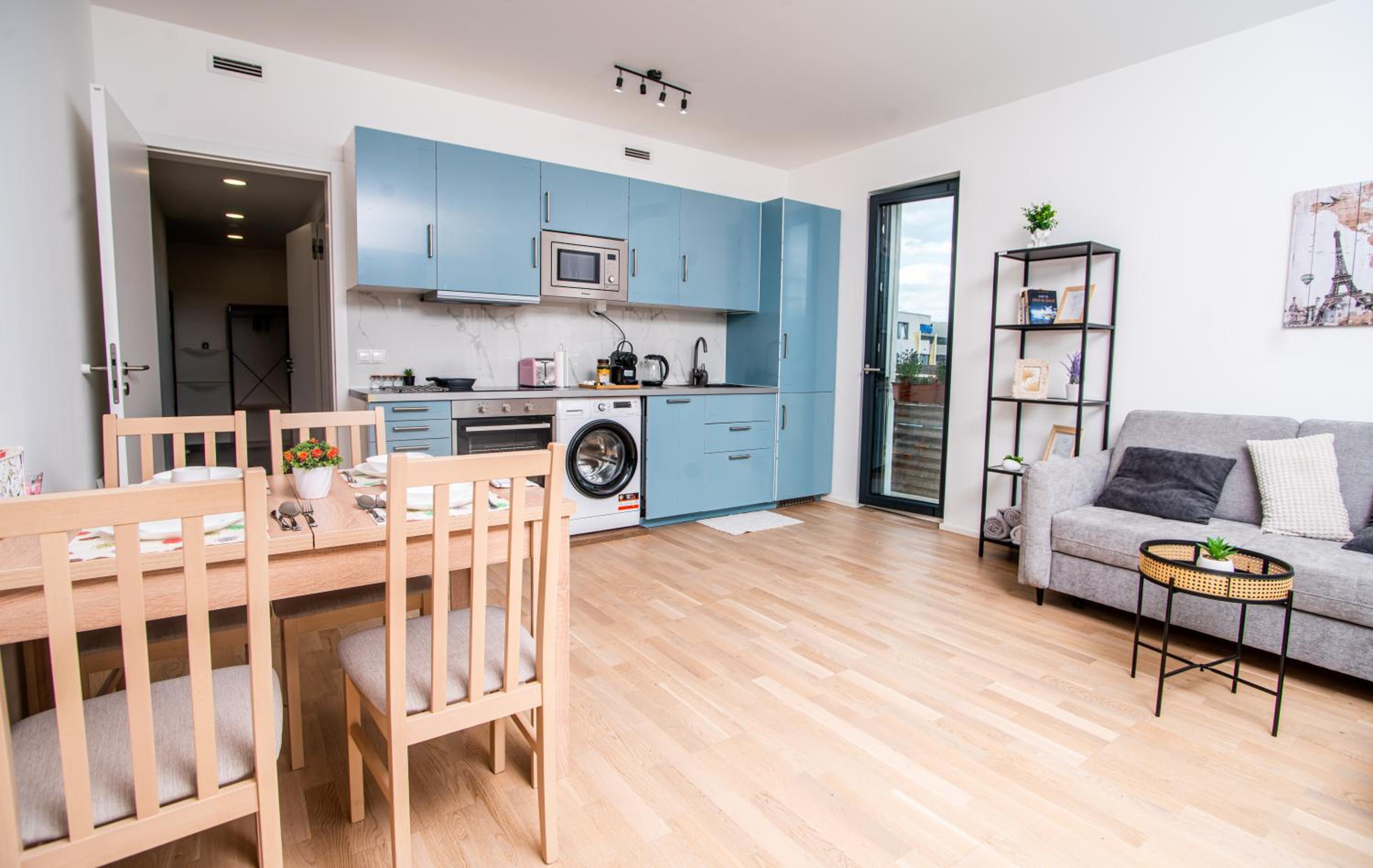 FREE PARKING- Newly built Apartment