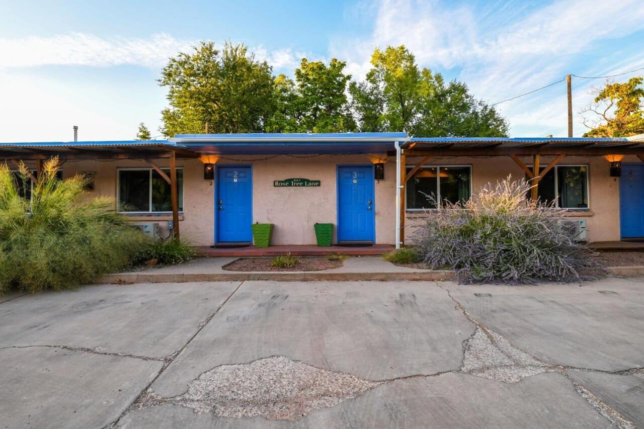 Charming 2 Bedroom Near Downtown - Rose Tree 1 view 5