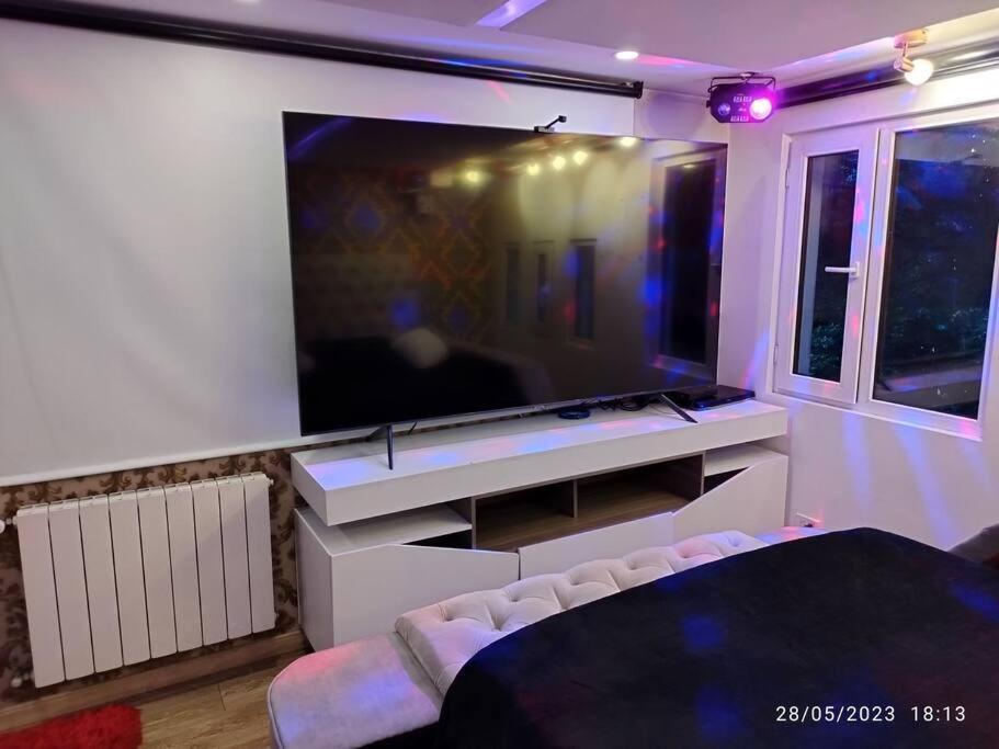 Apartamento Penthouse con Jacuzzi y Chimenea