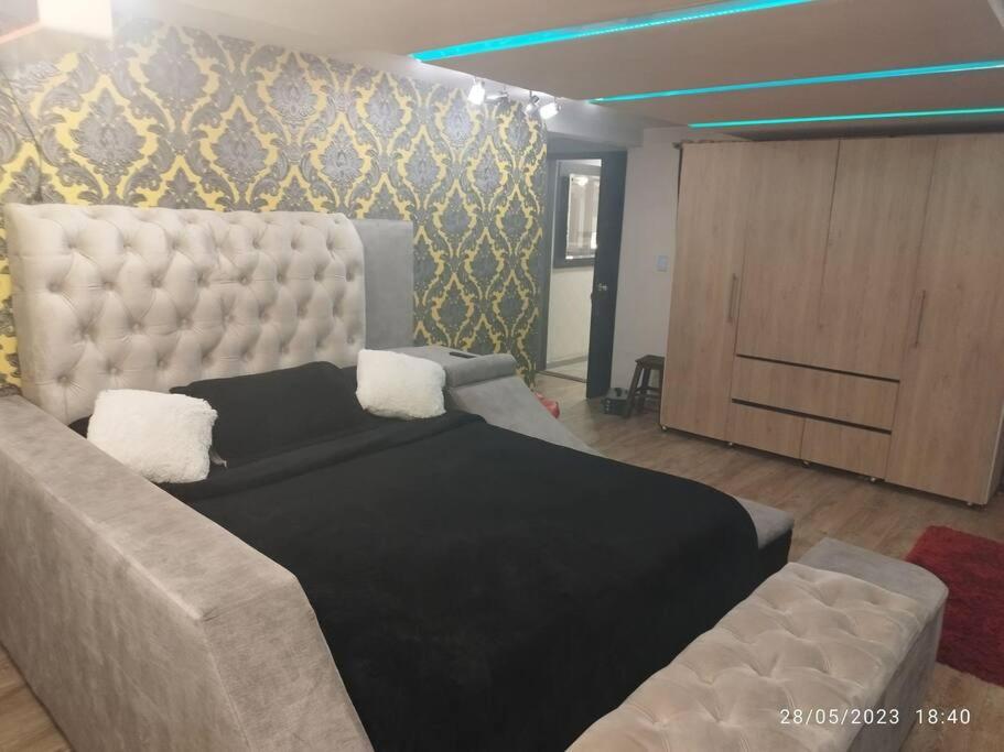 Apartamento Penthouse con Jacuzzi y Chimenea