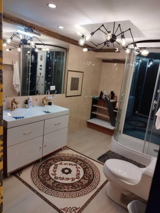 Apartamento Penthouse con Jacuzzi y Chimenea