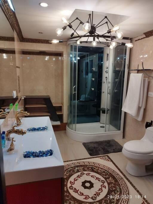 Apartamento Penthouse con Jacuzzi y Chimenea