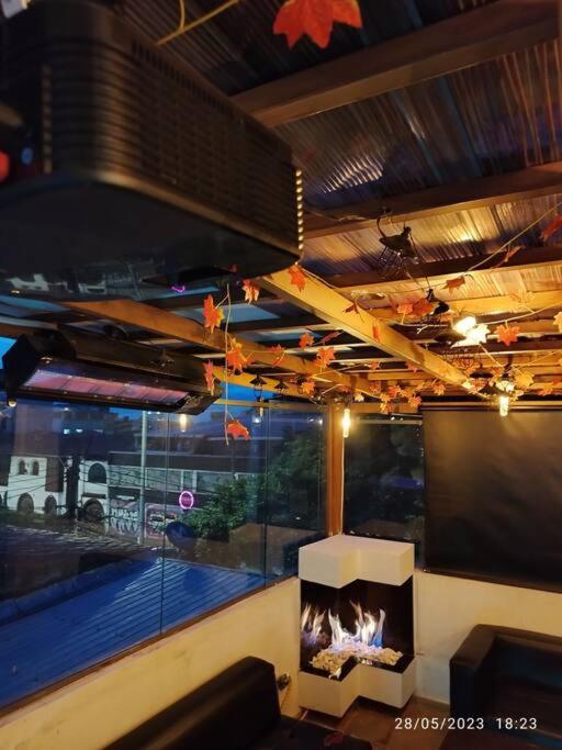 Apartamento Penthouse con Jacuzzi y Chimenea