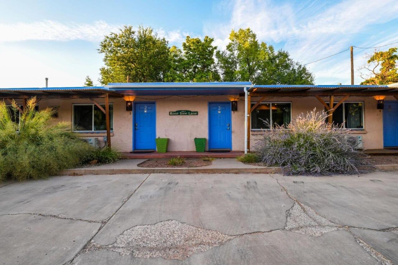 Adventure Haven Near Downtown - Rose Tree 3 view 4