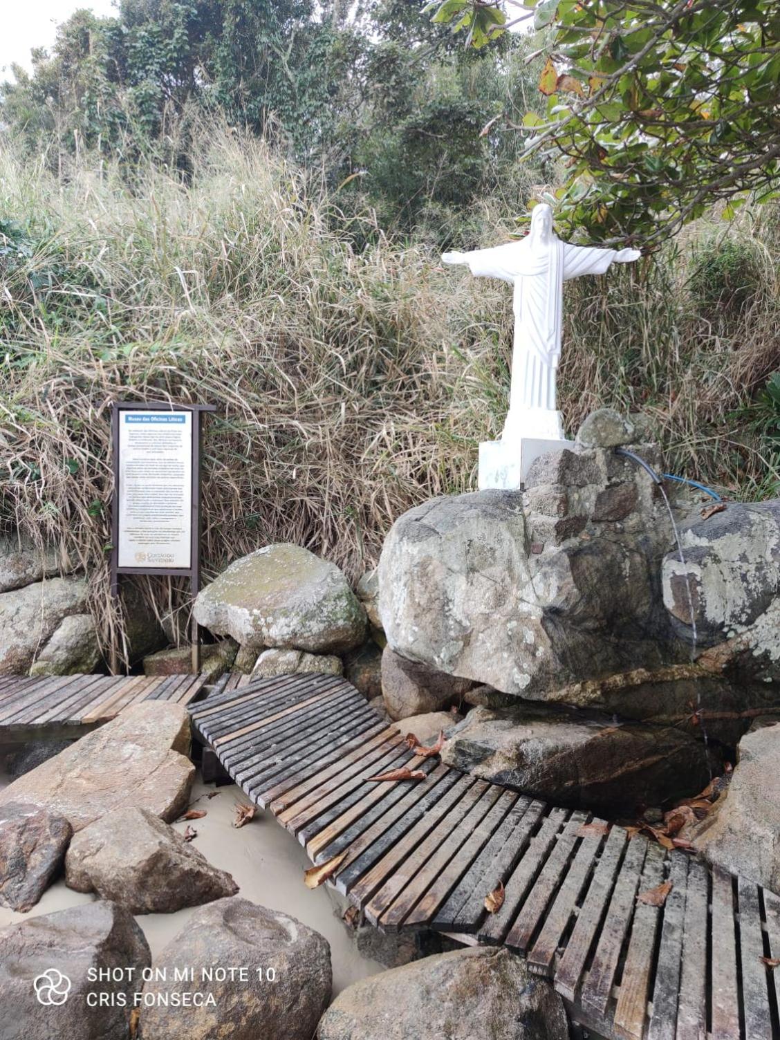 Hospedagem MAR SANTO