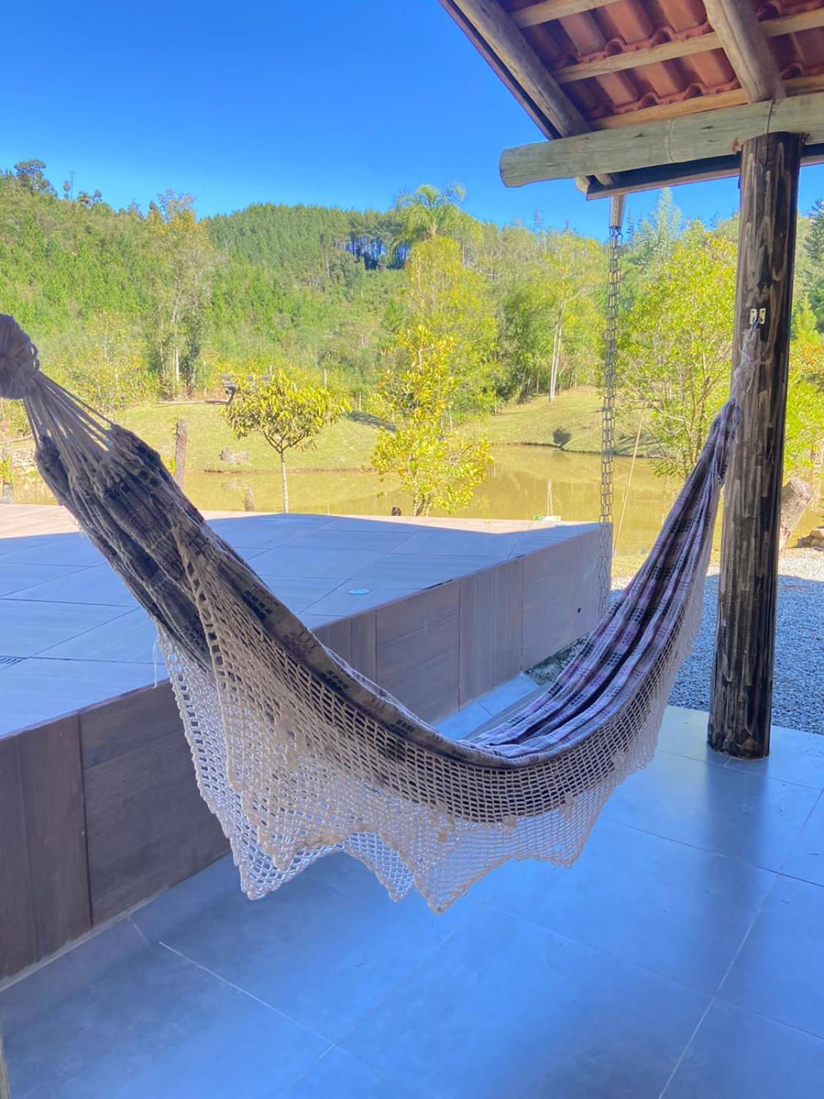 Chalé Cabana Sítio na Serra para amigos e familiares com Piscina