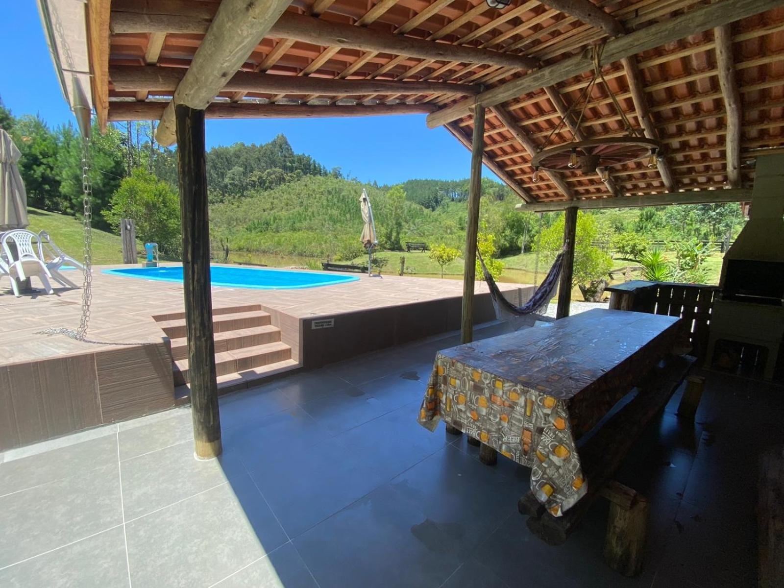 Chalé Cabana Sítio na Serra para amigos e familiares com Piscina