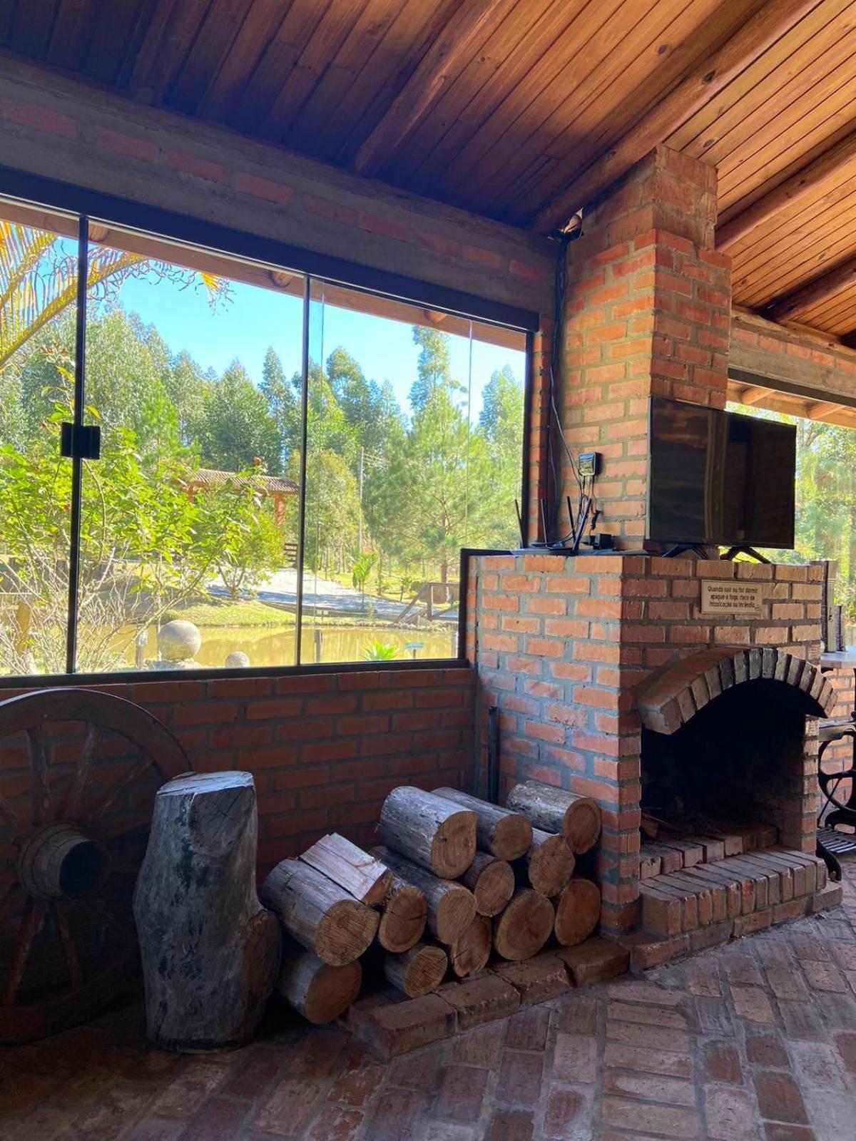 Chalé Cabana Sítio na Serra para amigos e familiares com Piscina