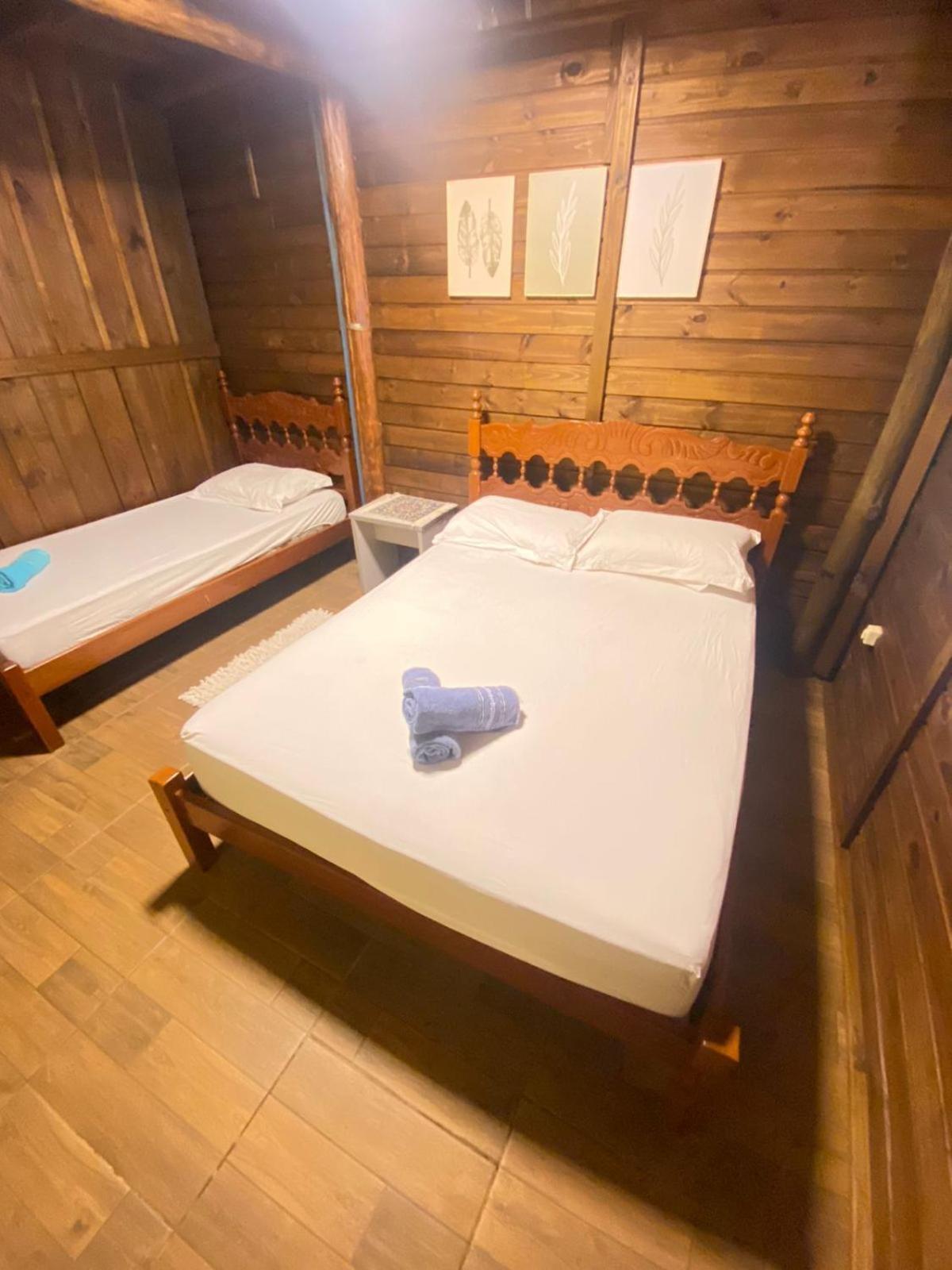 Chalé Cabana Sítio na Serra para amigos e familiares com Piscina