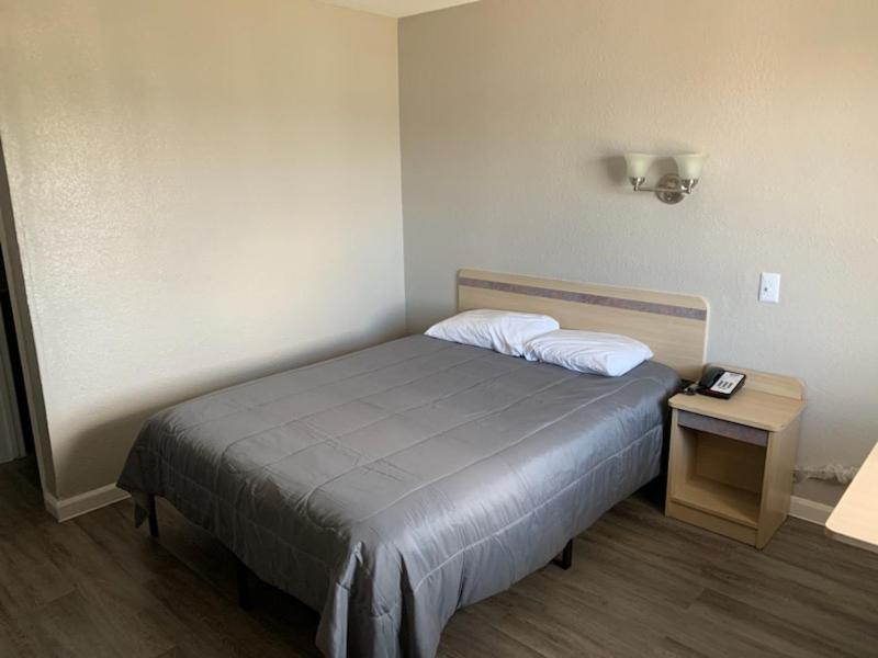 Express Inn Columbus