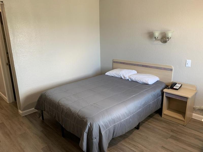 Express Inn Columbus