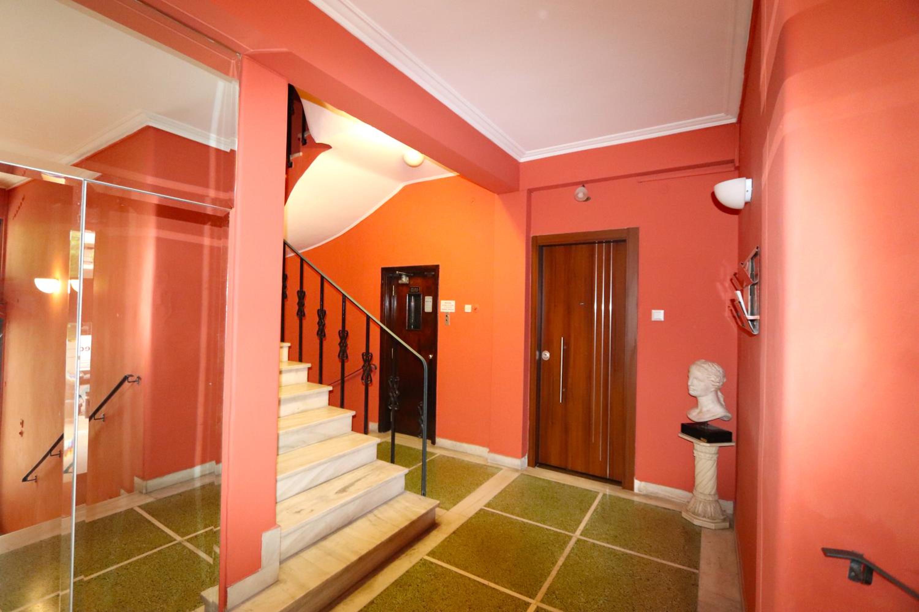 Modern Studio in Vibrant Kolonaki Area