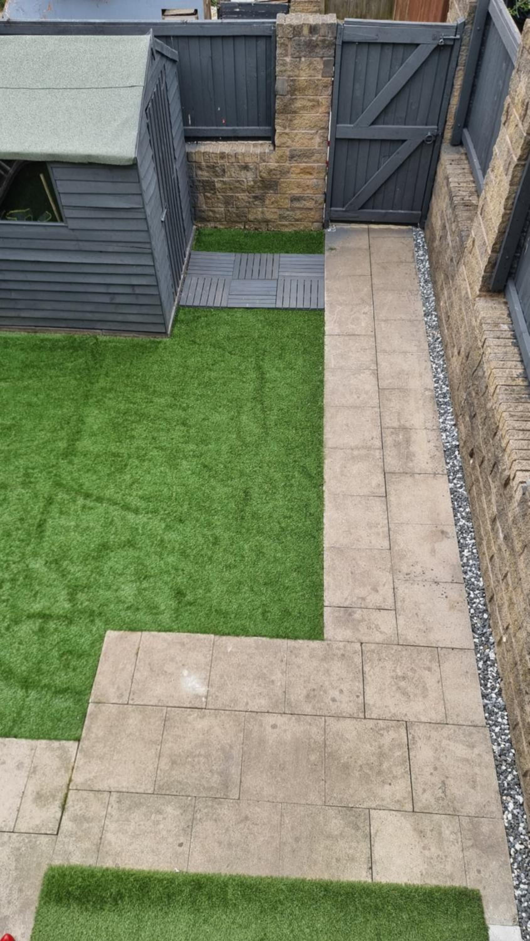 CLARITURF - 4 Bedroom Semi - Private Parking near Turf Moor, Town Centre, Transport and Motorway Links next to Canal, 3 Parks and Lake - Sky and Netflix view 4