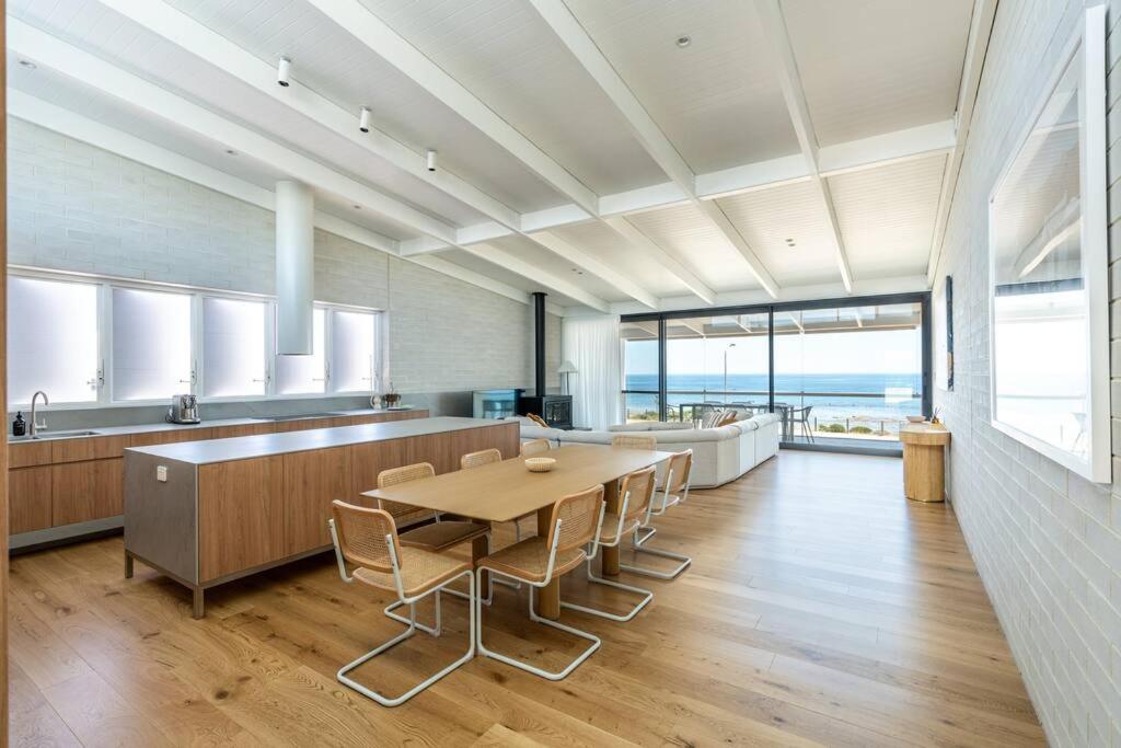 Reef House: Pool • Beachfront • Near Wineries