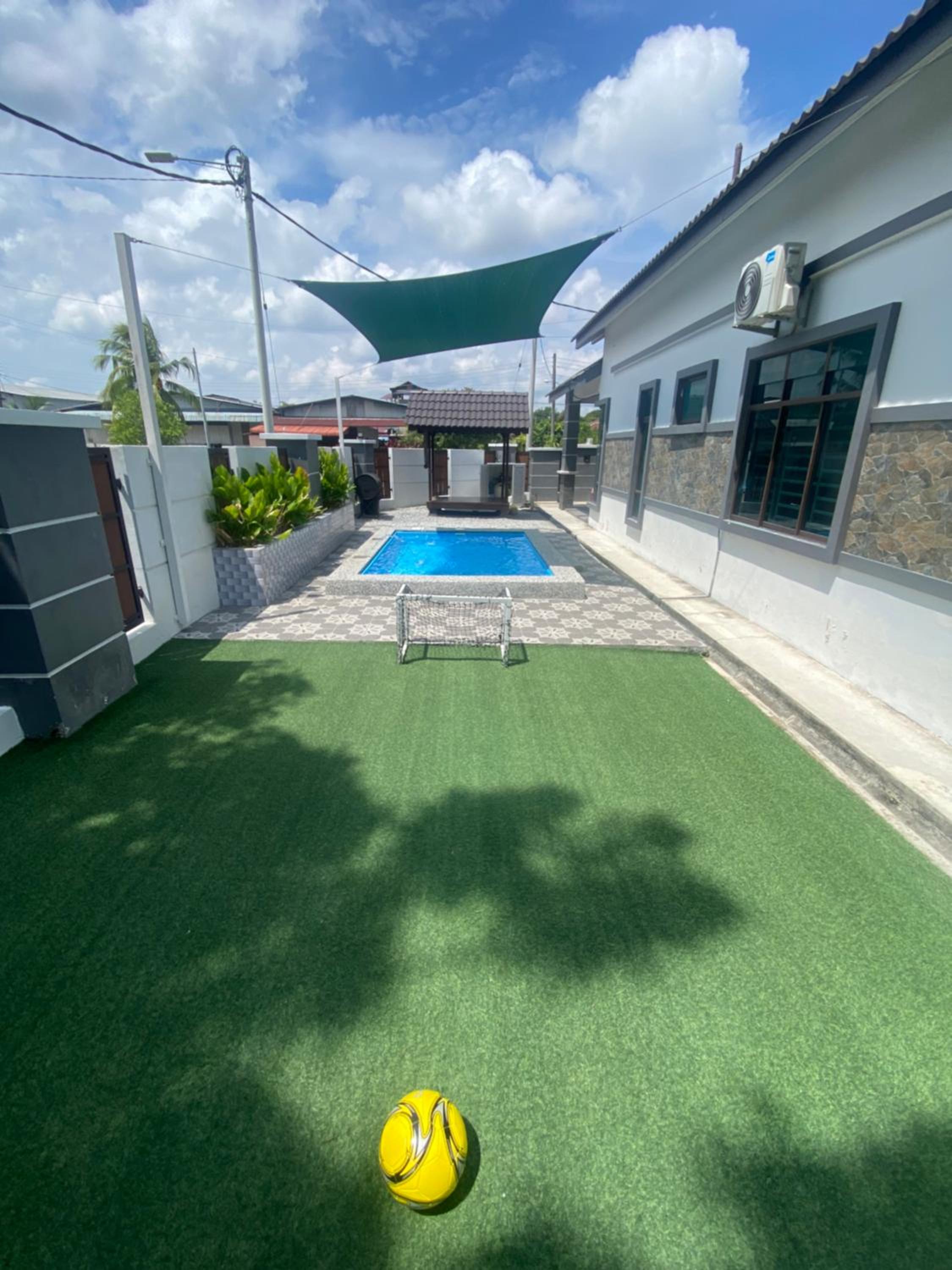 NS Vacation Home Muar with Kids Friendly Pool