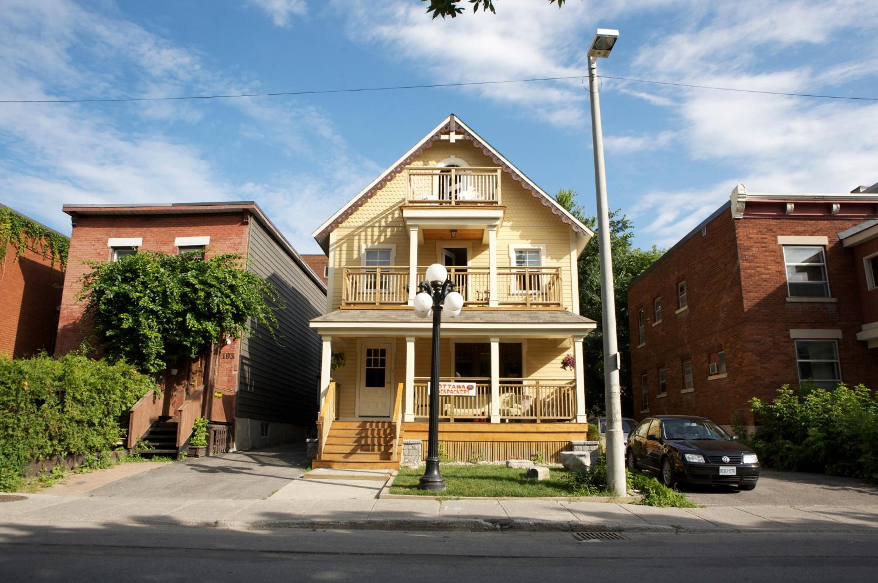Ottawa Backpackers Inn - Image 1