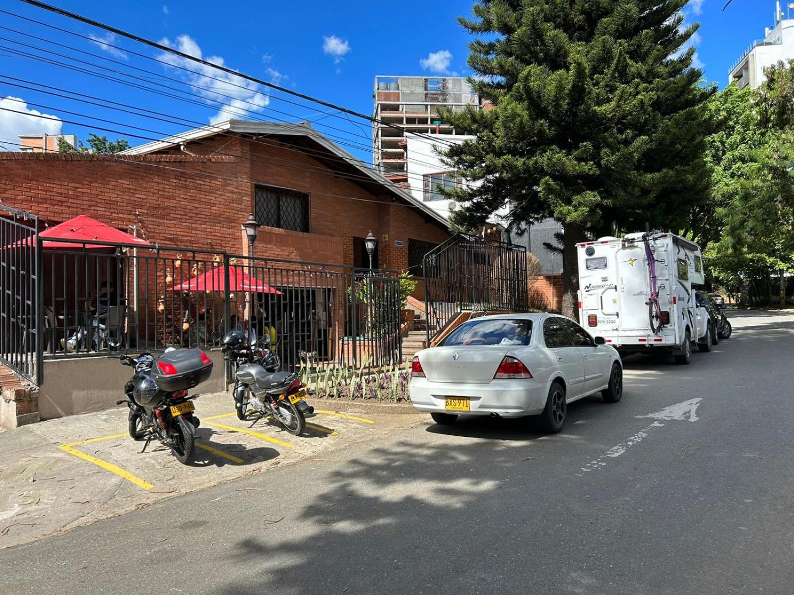 Lady Mom Hostal