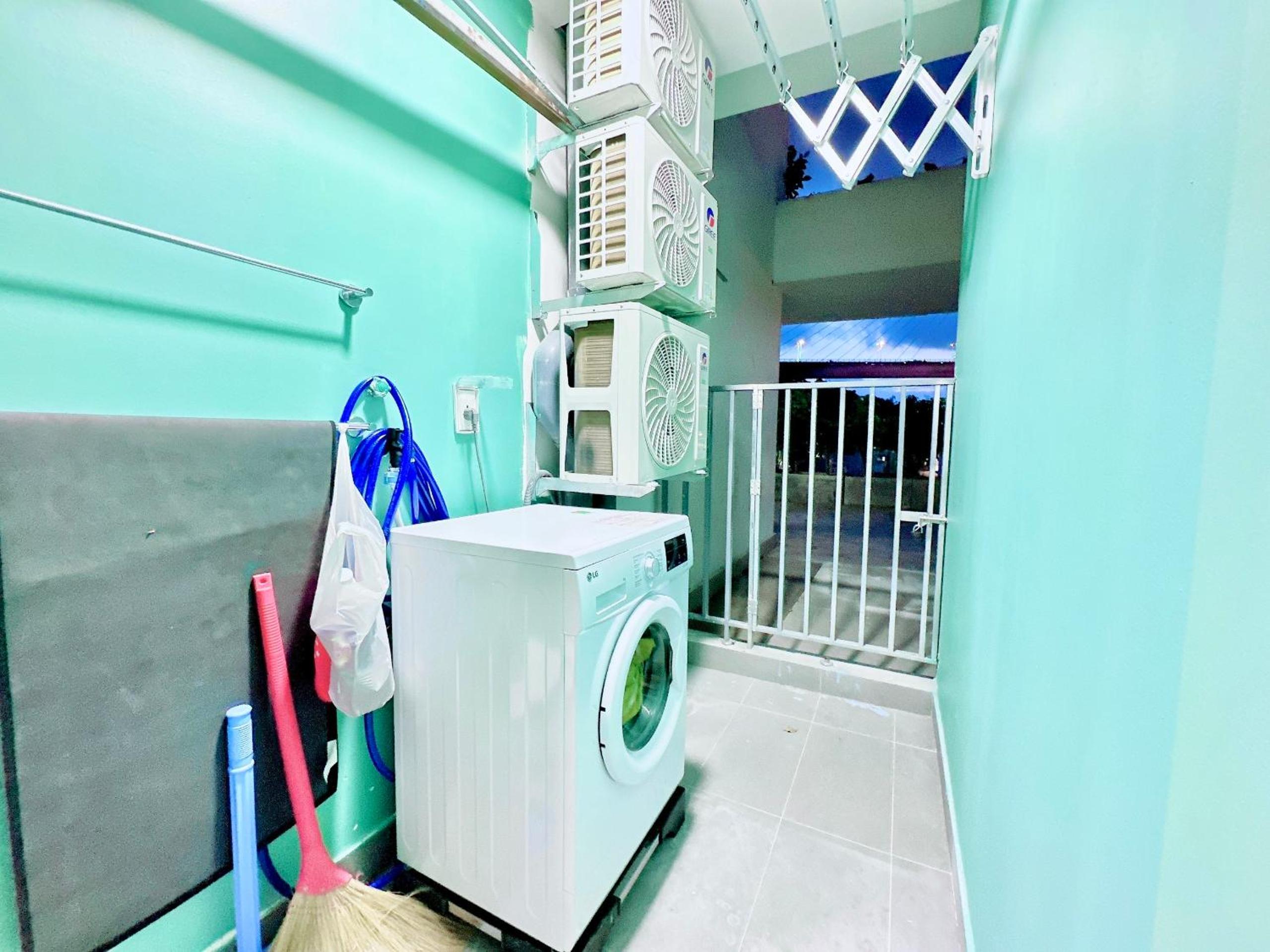 Green Diamond Luxury Apartment 15A11 view 3