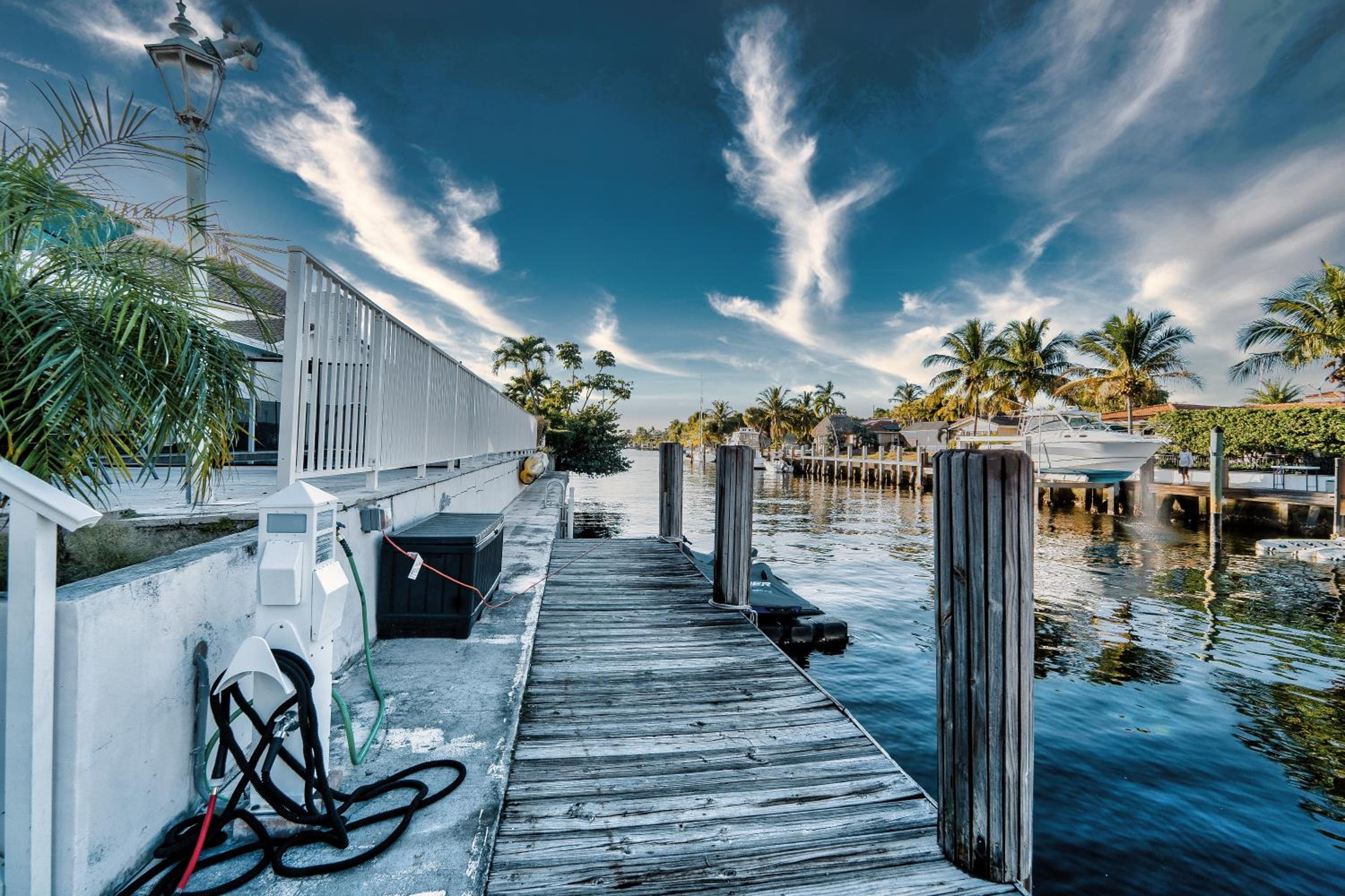 Waterfront Villa Heated Pool Spa Walk To Beach