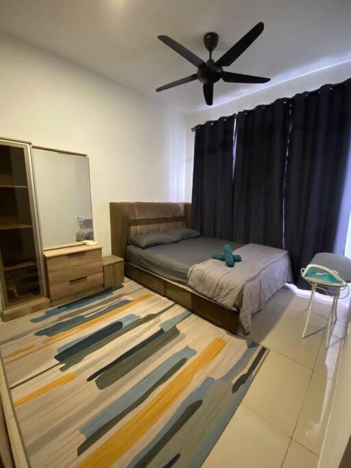 Condo with pool-Muslim friendly