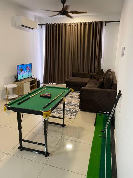 Condo with pool-Muslim friendly