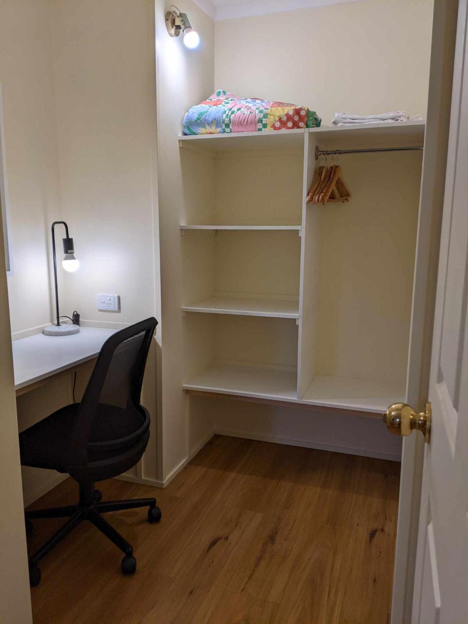 West Hobart self contained 1 bedroom studio walk to town