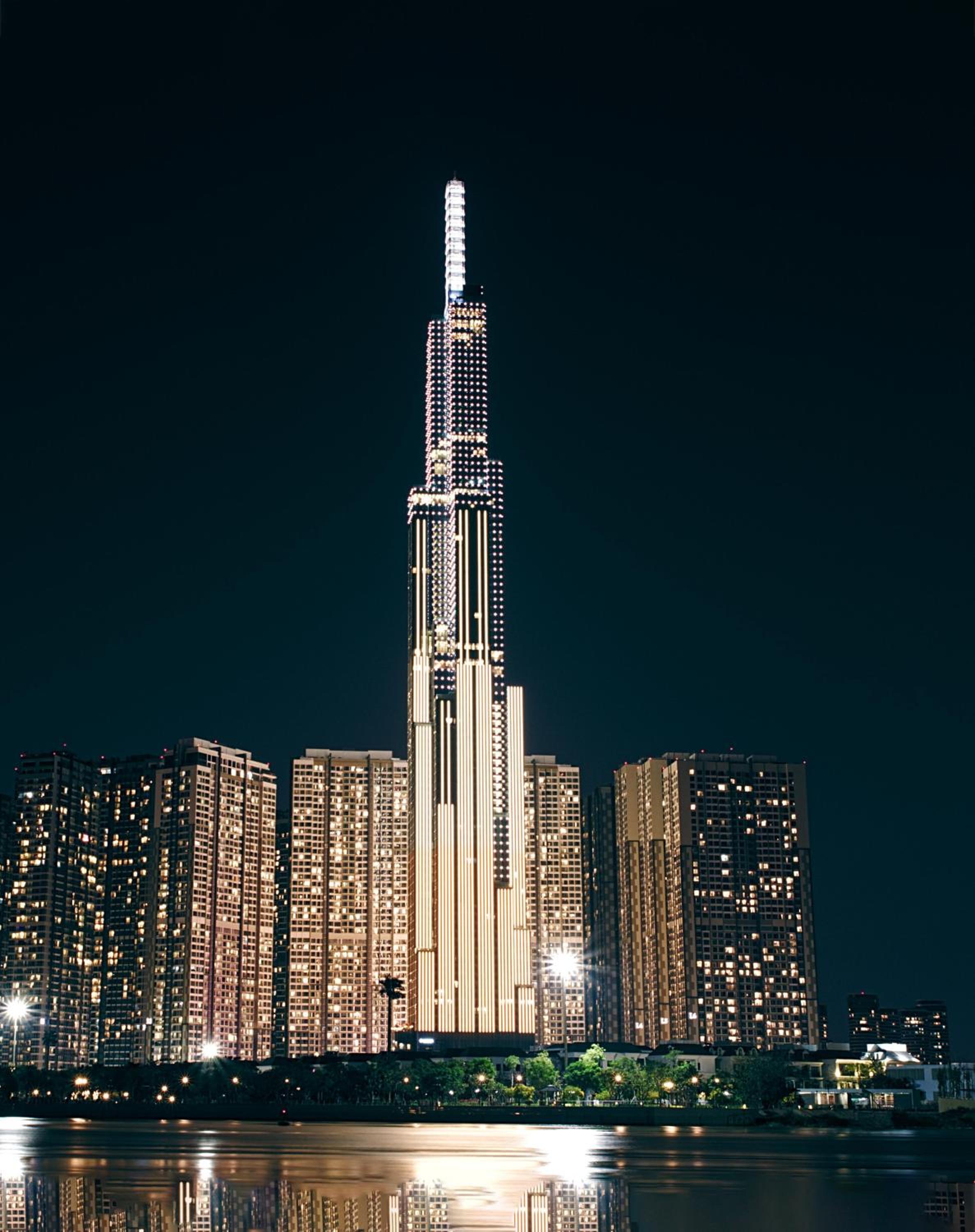 Hotel LANDMARK 81 - Vinhome Central Park - Image 1