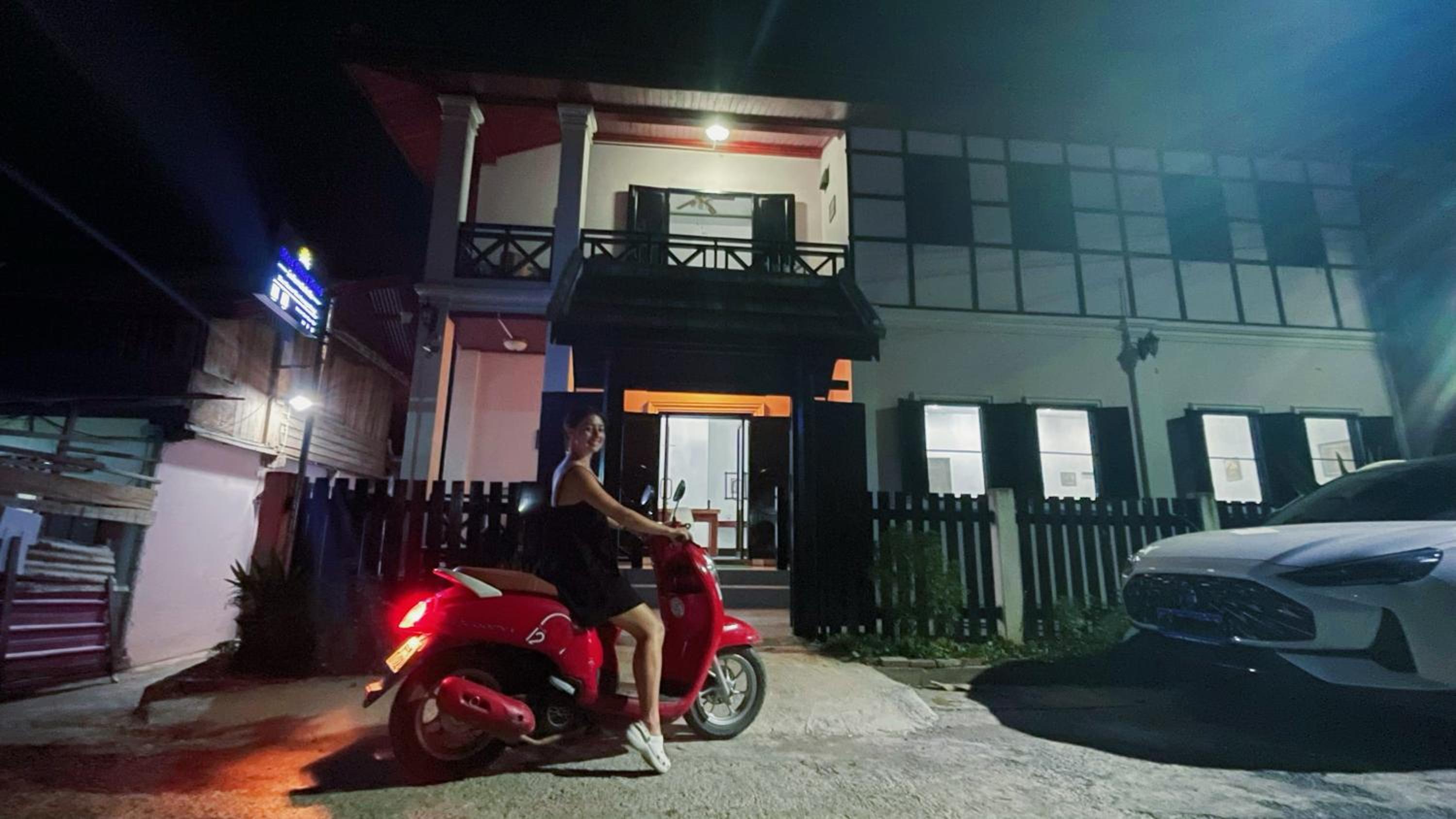 Meet sunset hostel Luangprabang