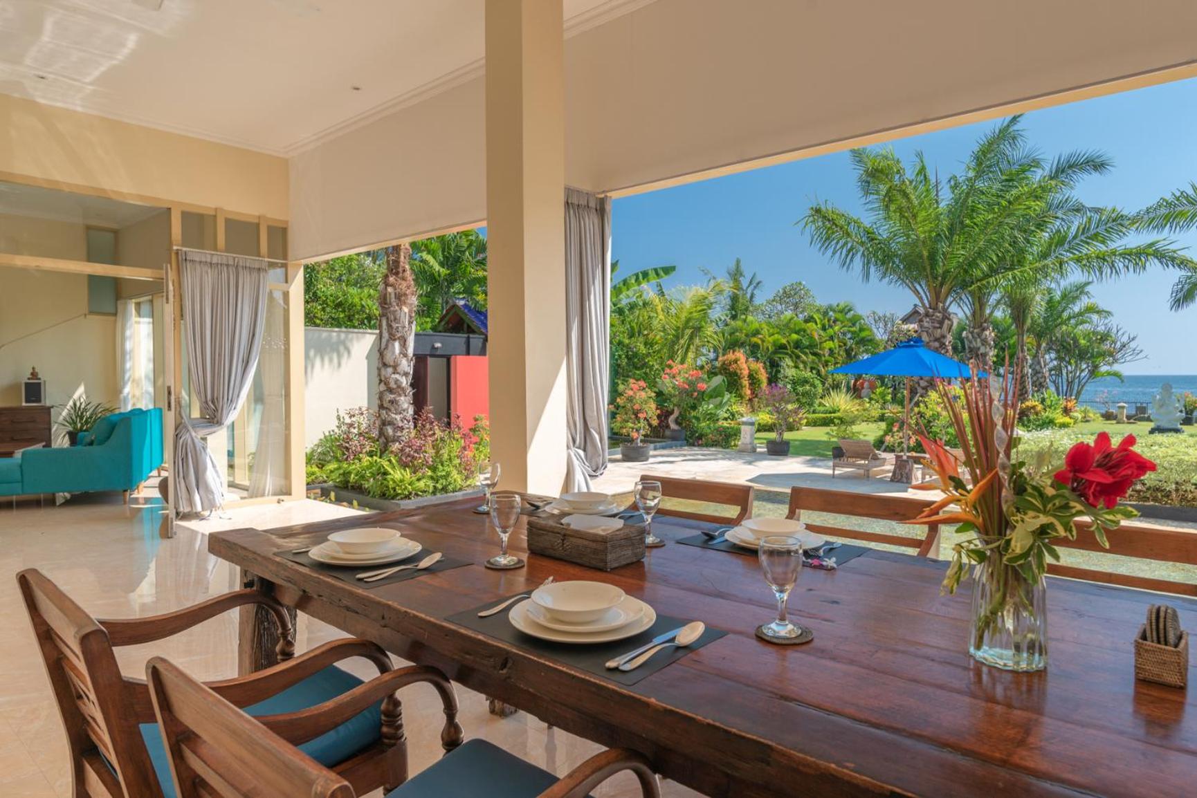 Villa Hikume - Relax In A Private Beachfront Villa view 5