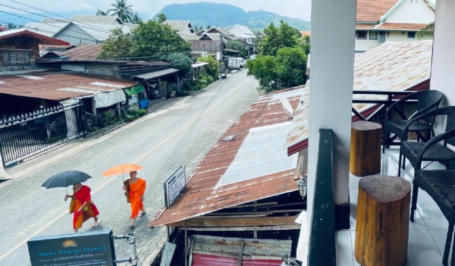Meet sunset hostel Luangprabang