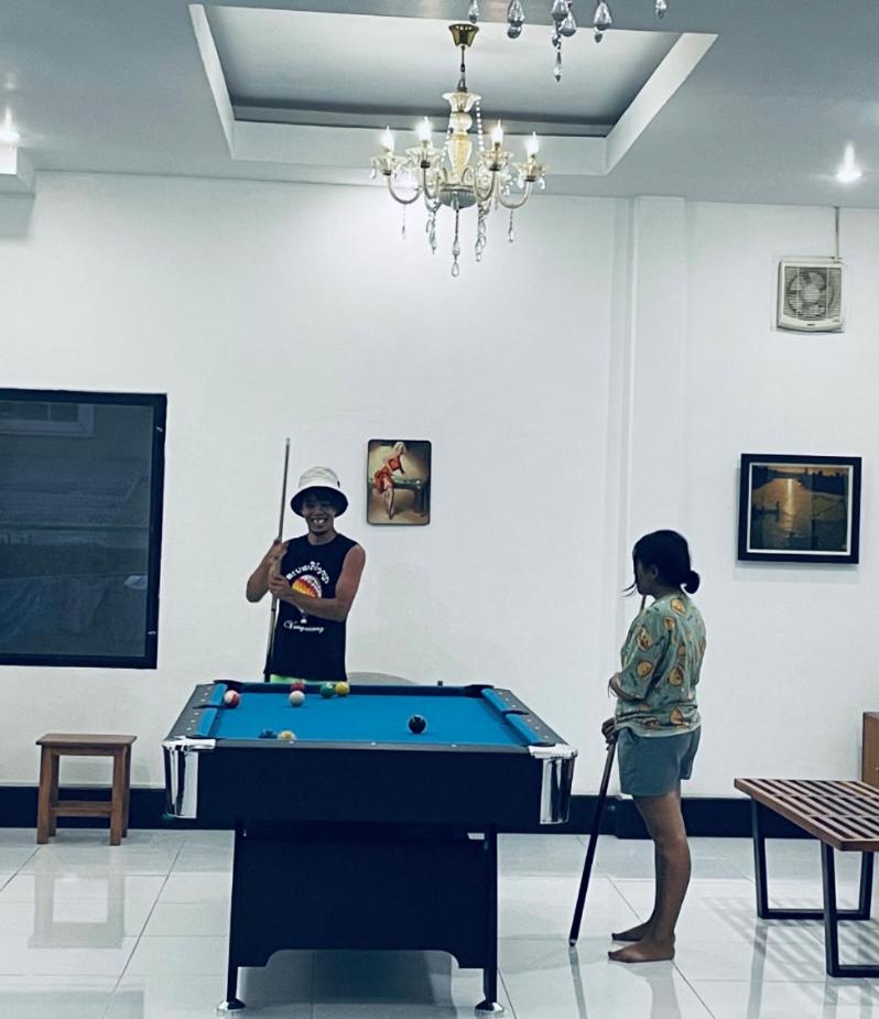 Meet sunset hostel Luangprabang