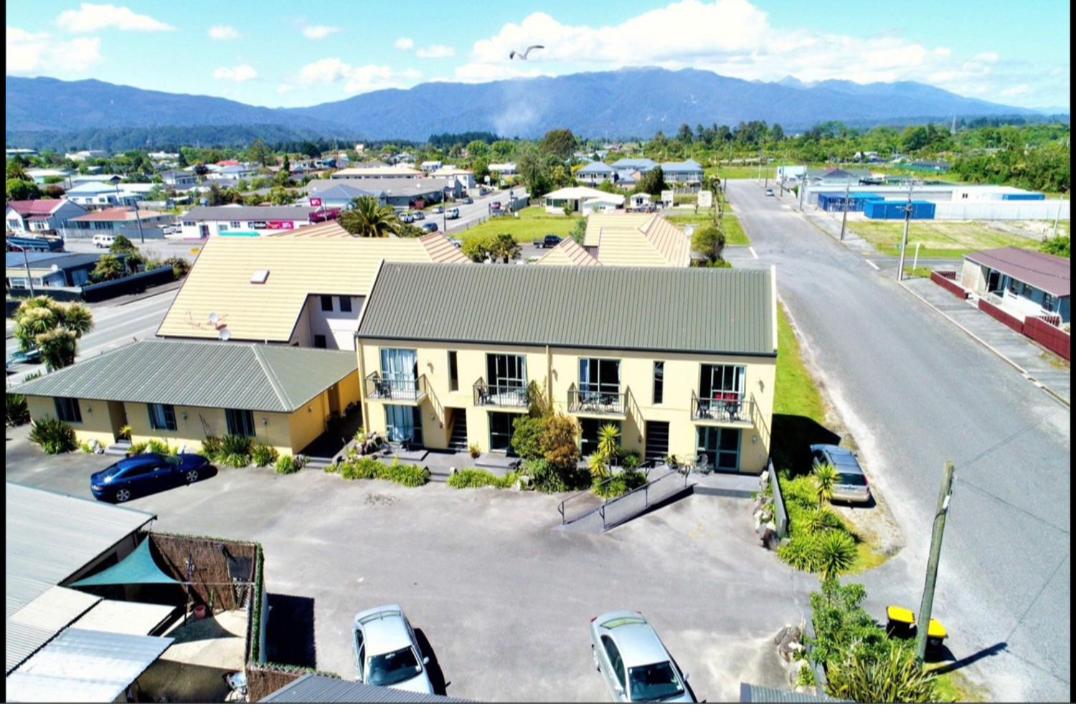 Palmcourt Motel