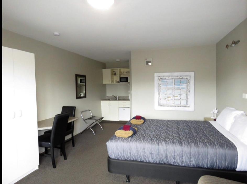 Palmcourt Motel