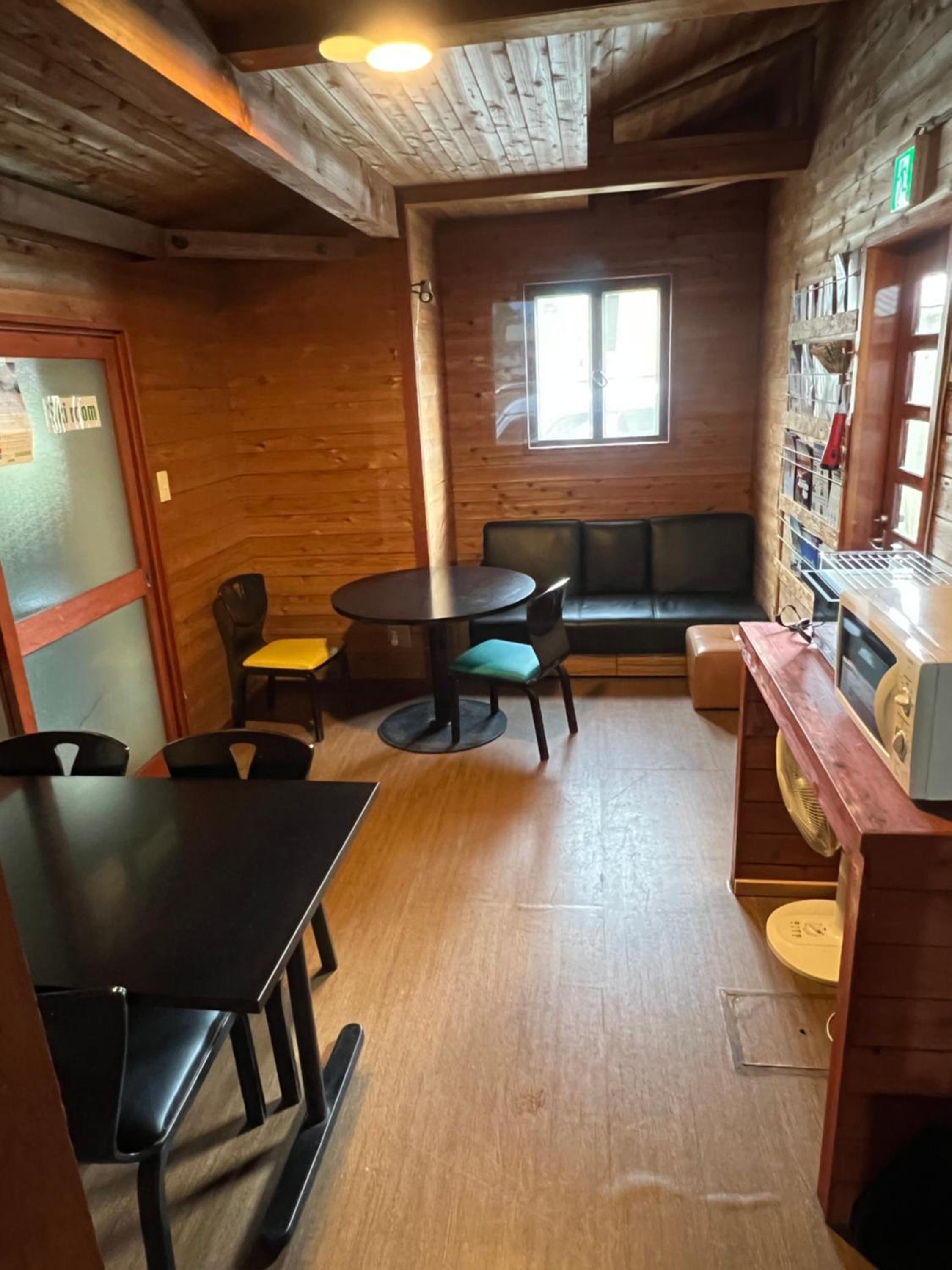 Little Alaskan Guest House view 4