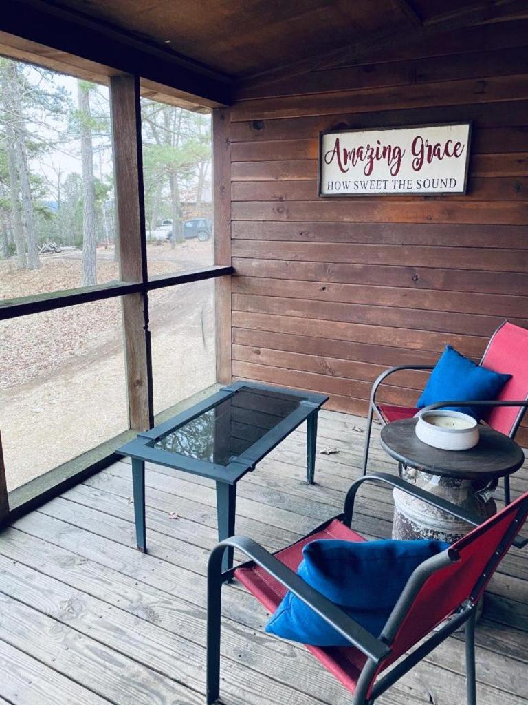 Cozy Cabin at Bear Mountain Log Cabins