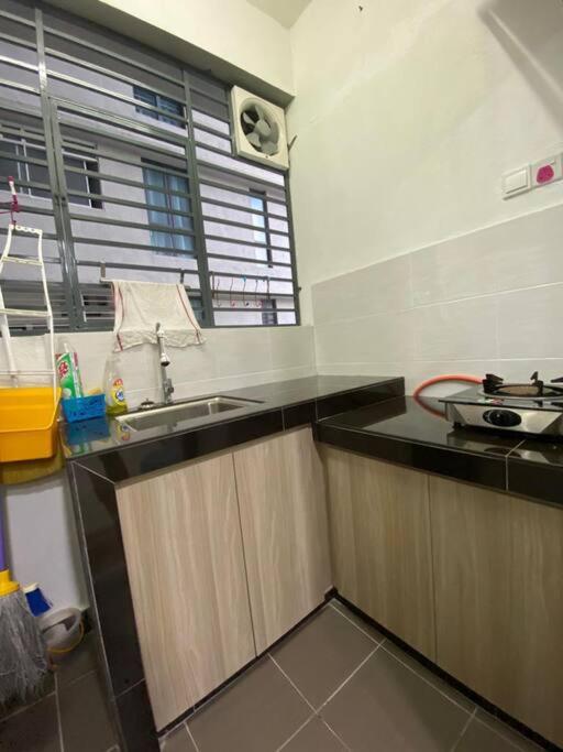 Family friendly multiple Parking 3bedroom apartment view 3