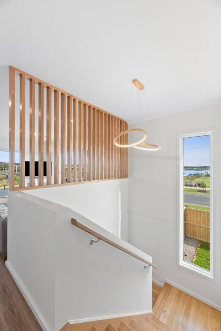 The Point- Views, Luxury, Brand new, Sleeps 10, Wineries, Golf, Adventure Park, Beaches