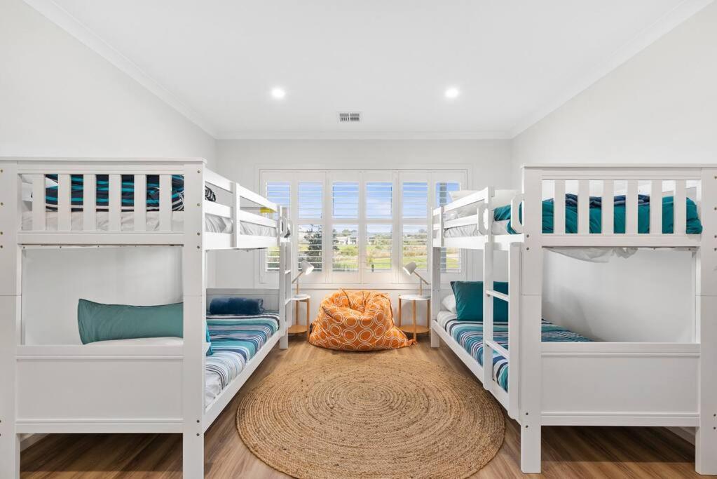 The Point- Views, Luxury, Brand new, Sleeps 10, Wineries, Golf, Adventure Park, Beaches