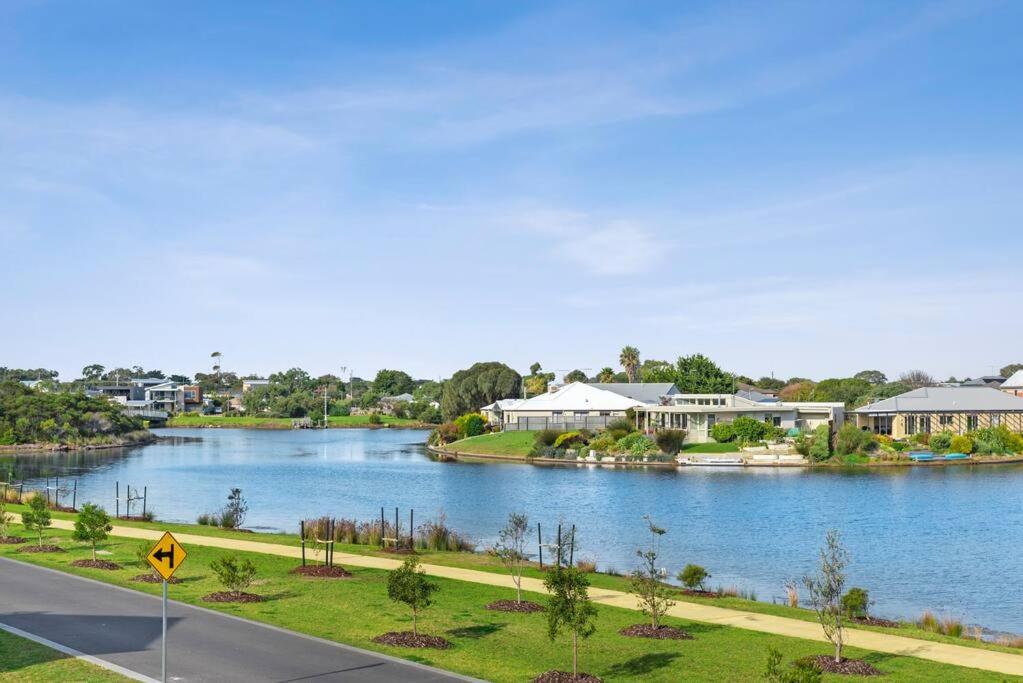The Point- Views, Luxury, Brand new, Sleeps 10, Wineries, Golf, Adventure Park, Beaches