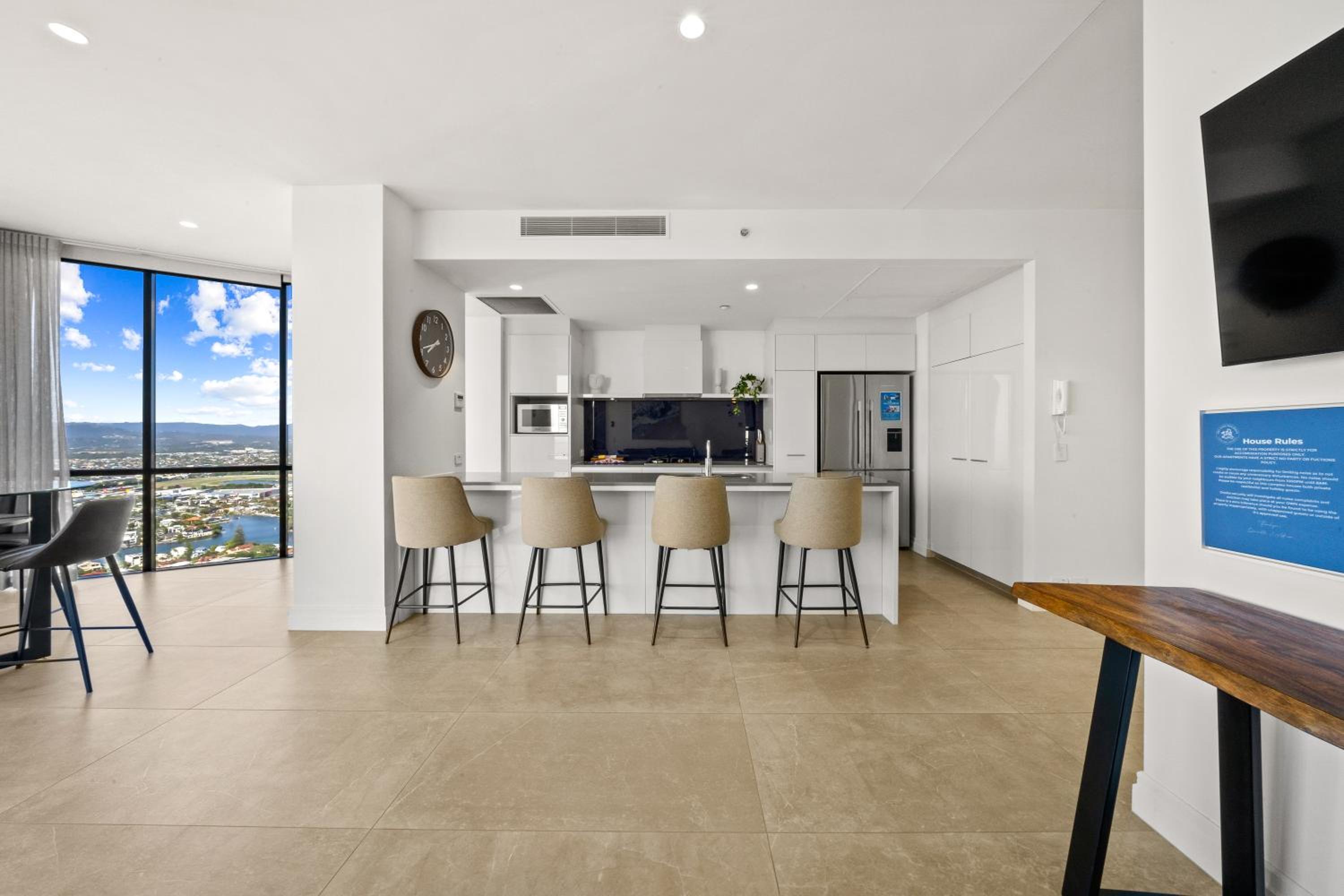 Circle on Cavill SkyHigh Ocean Sub-Penthouse view 2
