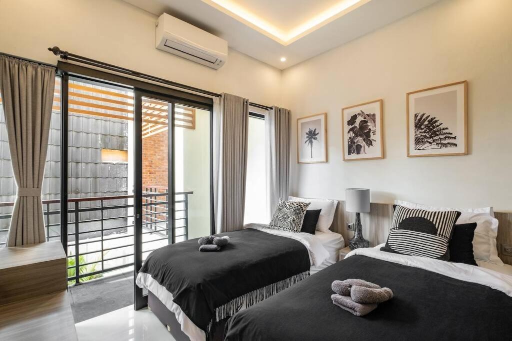 Langma Villa Canggu 6BR Rooftop & Pool Paradise view 2